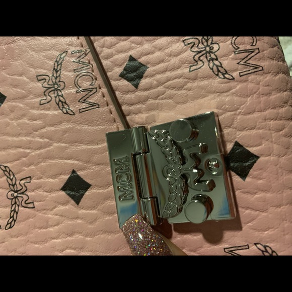 👛SOLD👛GORGEOUS MCM Soft Pink Visetos MILLIE Purse~NWT - Picture 8 of 15